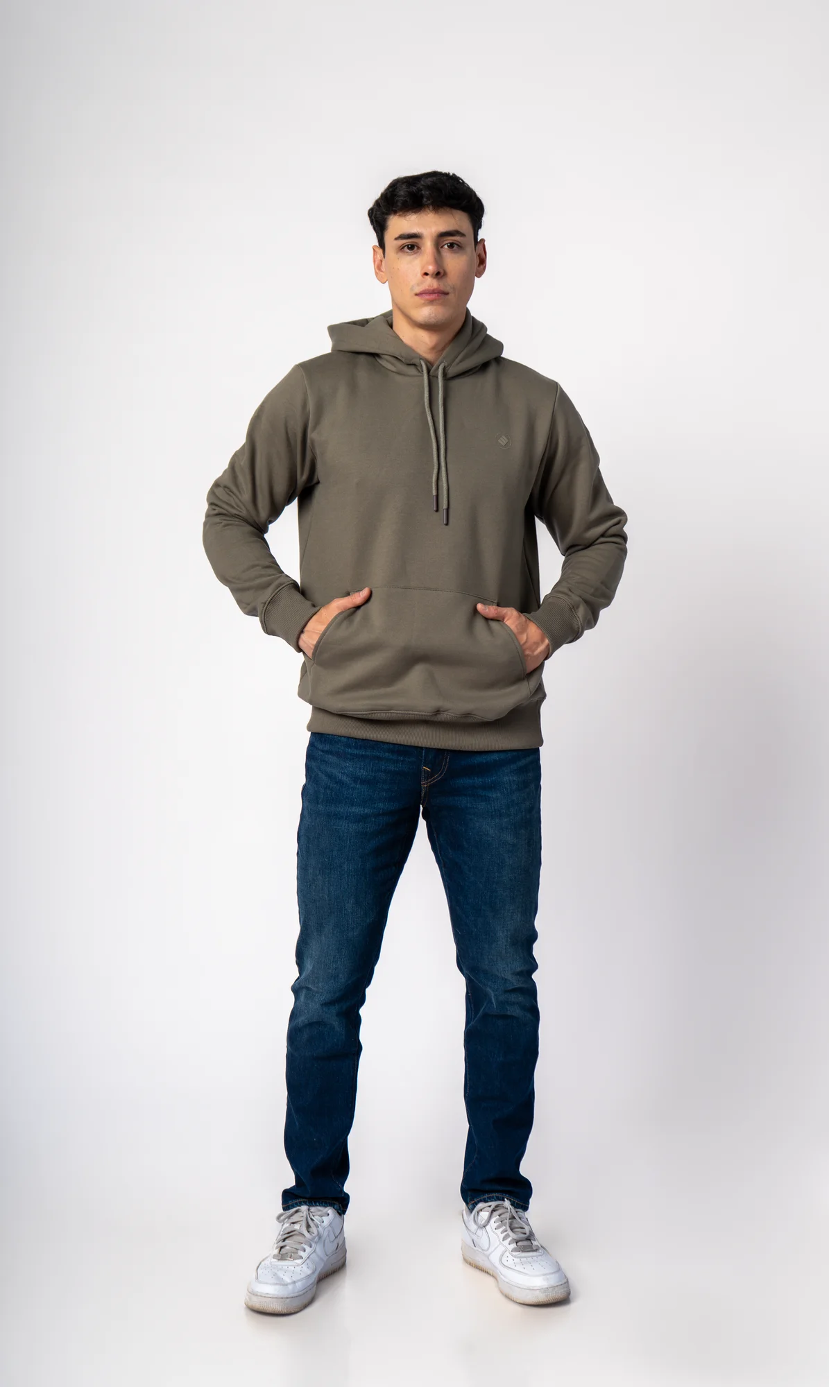 POLERA BASICA CERRADA